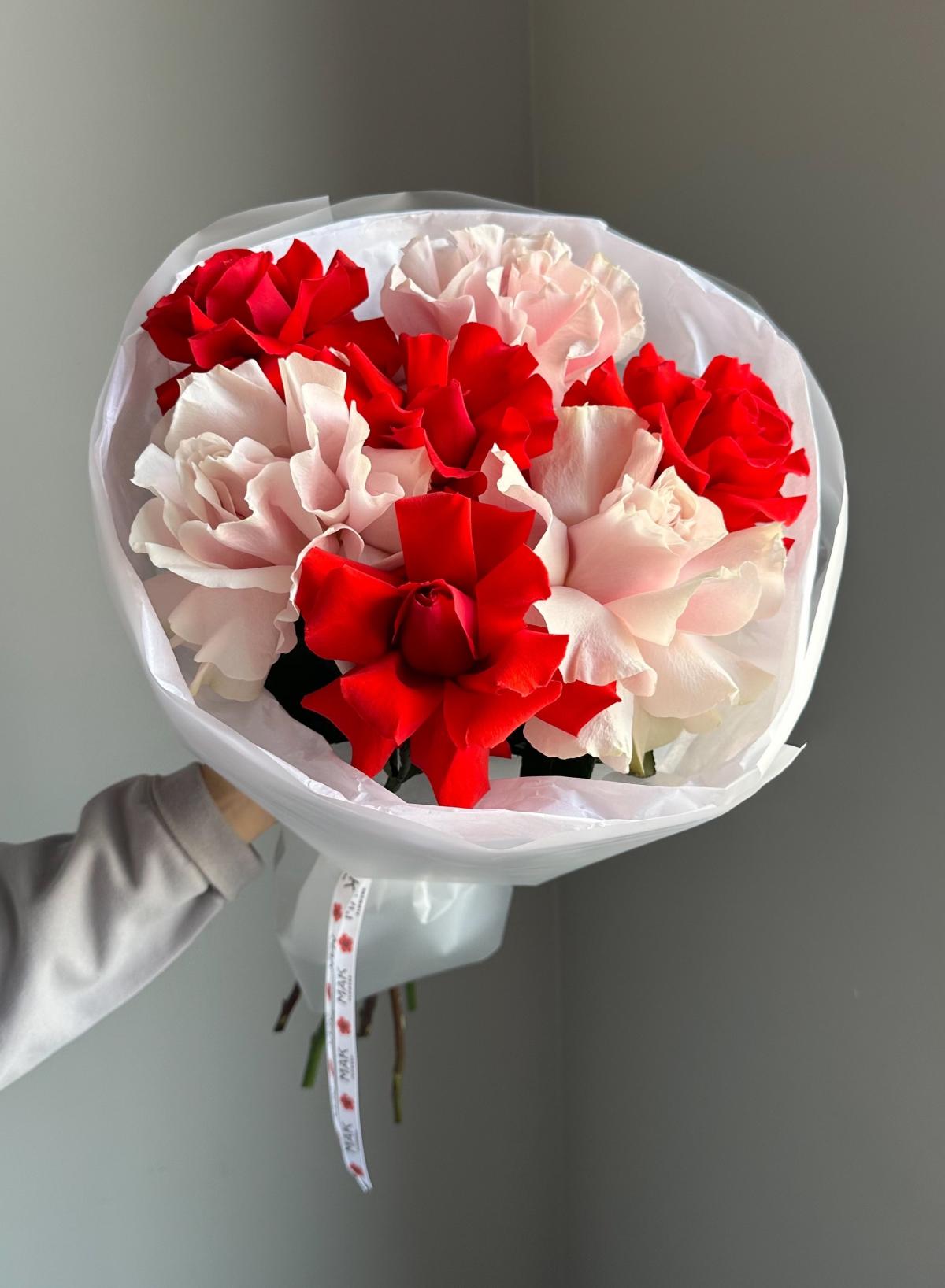 Букет #246 Кружевные розы «Нина» и «Мондиаль»